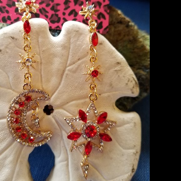 Betsey Johnson Moon & Star Earrings - NWT - Picture 3 of 6